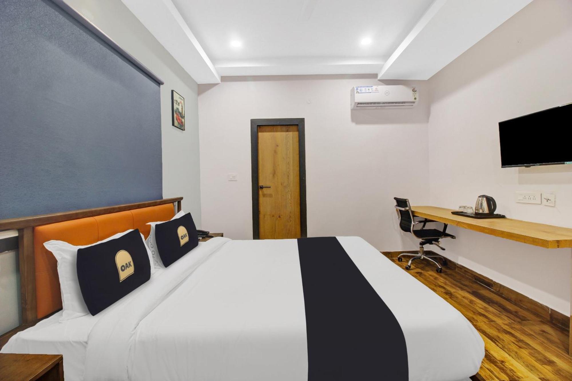 Super Townhouse Oak Hitec City Near Image Hospital Hyderabad Exterior foto